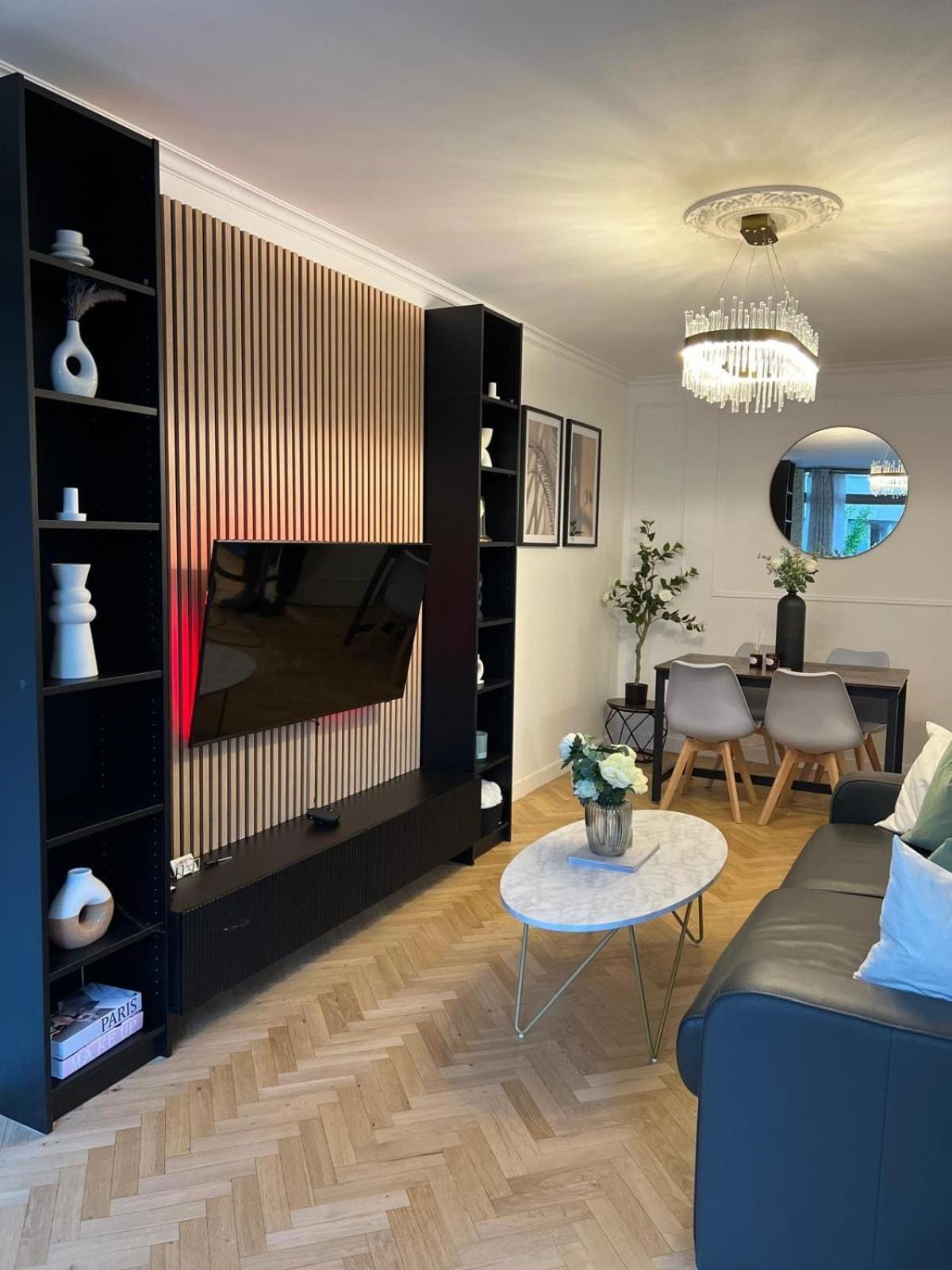 Excellent Apartment For Familly Clichy Exterior photo
